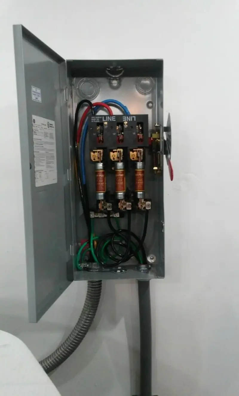 Three-phase disconnect switch installed for Smoke Detector Installation in Cockeysville